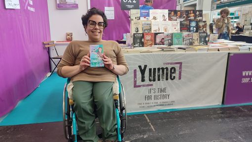 “Sirena combattente” di Federica De Castro al Salone del Libro di Torino: “Ho riversato le mie emozioni tra le pagine” “Sirena combattente” di Federica De Castro al Salone del Libro di Torino: “Ho riversato le mie emozioni tra le pagine”