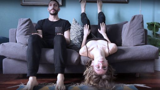 La Compagnia EgriBiancoDanza coreografa lo spazio domestico: "Le nostre case raccontano chi siamo"