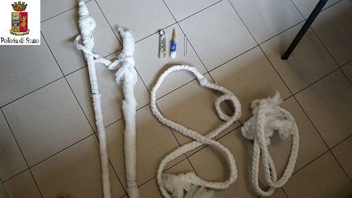 Giorni bollenti all'interno del Centro di Permanenza: sventato un tentativo di fuga e sequestrata droga