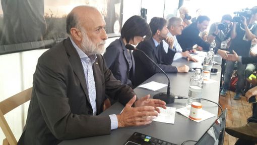 Petrini difende Terra Madre:"Nessuno può levarla a Torino" Petrini difende Terra Madre:"Nessuno può levarla a Torino"
