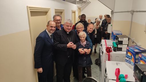 Lavanderie di papa Francesco Lavanderie di papa Francesco