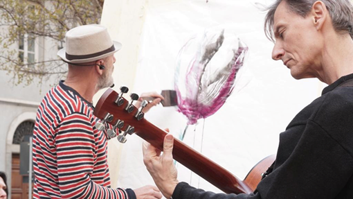 In piazza Emanuele Filiberto è primavera: sbocciano 3mila tulipani In piazza Emanuele Filiberto è primavera: sbocciano 3mila tulipani