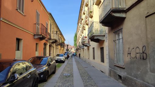 Parcheggi selvaggi in Borgo Campidoglio Parcheggi selvaggi in Borgo Campidoglio