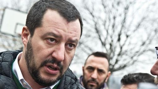 Salvini: &quot;Sbaglia chi pensa di fermarmi con i tribunali&quot;