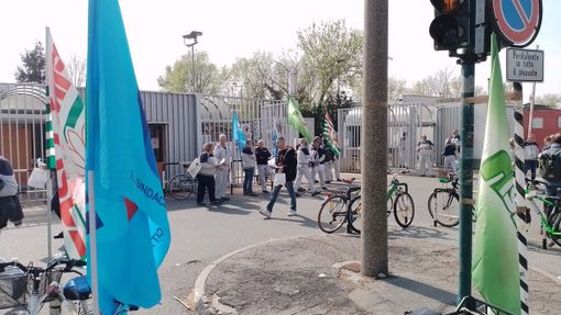 Nuovo contratto Stellantis, i sindacati firmatari preparano l'assemblea con i lavoratori: "Resta il tema dei carichi di lavoro eccessivi" Nuovo contratto Stellantis, i sindacati firmatari preparano l'assemblea con i lavoratori: "Resta il tema dei carichi di lavoro eccessivi"