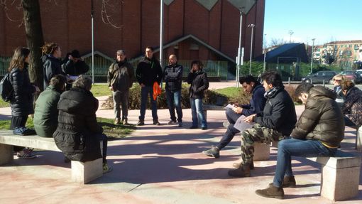 Una panchina pitturata di rosso per dire "no" alla violenza sulle donne: le tante iniziative di "Insieme in piazza Livio Bianco" Una panchina pitturata di rosso per dire "no" alla violenza sulle donne: le tante iniziative di "Insieme in piazza Livio Bianco"