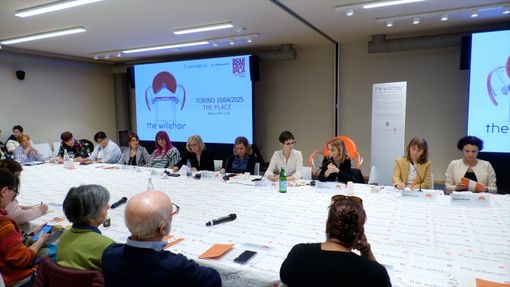 &quot;WillChair Table&quot; cambia la prospettiva per i giovani affetti dalla sclerosi multipla