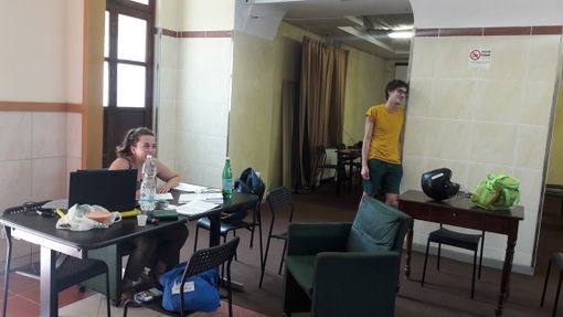Sotto i portici di via Nizza, l'aula studio pensata dai ragazzi in vista della sessione esami