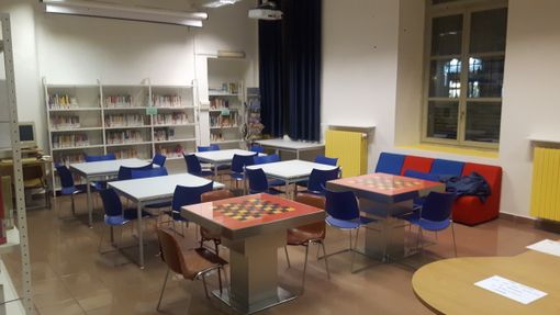 Un week end per dipingere la biblioteca Sharahzad dell'Istituto Comprensivo Manzoni Un week end per dipingere la biblioteca Sharahzad dell'Istituto Comprensivo Manzoni