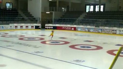 Manca il personale, il Palatazzoli chiude già alle 20 e domenica: "A rischio preparazione olimpica degli atleti" Manca il personale, il Palatazzoli chiude già alle 20 e domenica: "A rischio preparazione olimpica degli atleti"