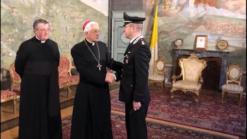 Ivrea, rubati oggetti sacri dalla Chiesa di Sant’Ulderico: un arresto e quattro denunce dei Carabinieri Ivrea, rubati oggetti sacri dalla Chiesa di Sant’Ulderico: un arresto e quattro denunce dei Carabinieri