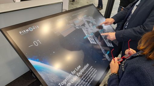 Un "tocco" del meglio dello Spazio torinese per mettersi in vetrina a Milano Un "tocco" del meglio dello Spazio torinese per mettersi in vetrina a Milano