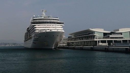 Positivi al Coronavirus sulla Costa Luminosa: molti pazienti trasportati da Savona a Torino Positivi al Coronavirus sulla Costa Luminosa: molti pazienti trasportati da Savona a Torino
