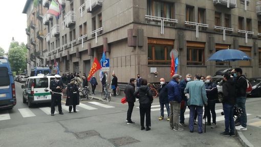 Manifestazione di operai in via Magenta Manifestazione di operai in via Magenta