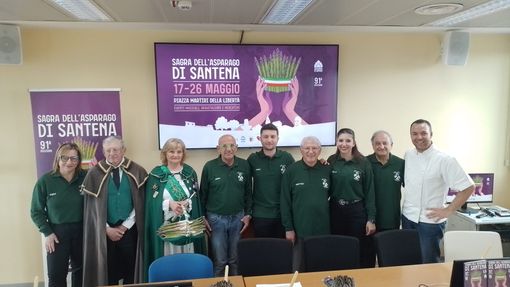 A Santena torna l'appuntamento con la Fiera dell'asparago A Santena torna l'appuntamento con la Fiera dell'asparago
