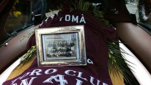 Torino ha dato l’ultimo saluto all’ultimo degli Invincibili (FOTO e VIDEO) Torino ha dato l’ultimo saluto all’ultimo degli Invincibili (FOTO e VIDEO)