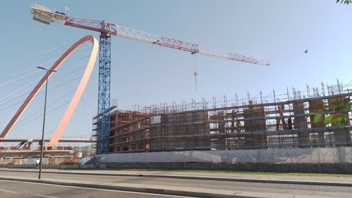 gru e lavori zona mercati generali gru e lavori zona mercati generali