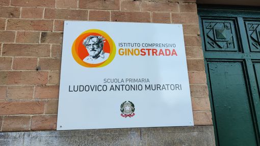 Scuola, l'Istituto Comprensivo “Ricasoli” diventa “Gino Strada” con una grande festa Scuola, l'Istituto Comprensivo “Ricasoli” diventa “Gino Strada” con una grande festa
