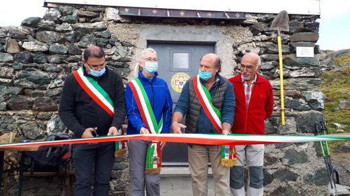 Inaugurato il bivacco Carmagnola a 2.840 metri sullo spartiacque tra Valle Maria e Val Varaita