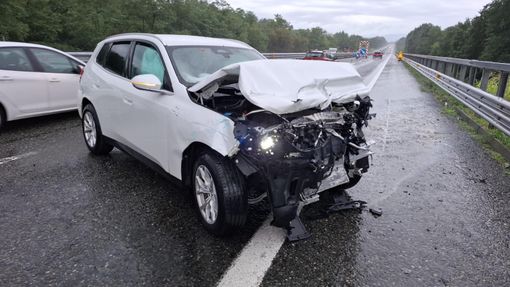 Incidente sulla Torino-Aosta: macchina si schianta contro il guard rail, conducente in ospedale