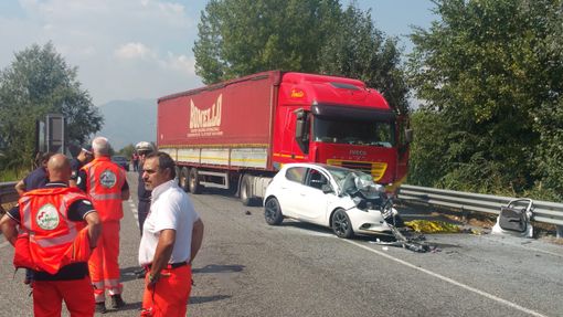 Pianezza, gravissimo incidente stradale sulla statale 24: un morto