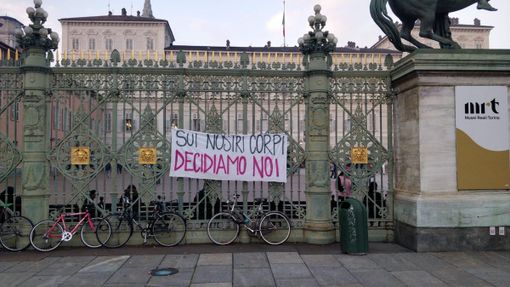 immagine di una manifestazione pro aborto