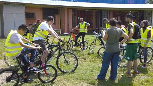 Tra ecologia su due ruote e artigianato, a Mirafiori torna il cantiere-laboratorio per ragazzi Tra ecologia su due ruote e artigianato, a Mirafiori torna il cantiere-laboratorio per ragazzi