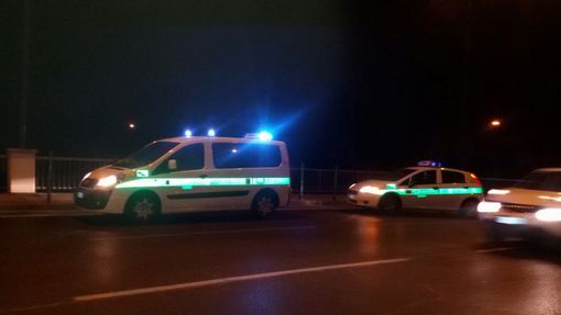 Auto investe pedone in via Reiss Romoli e poi si dà alla fuga: 37enne romeno ricoverato in gravi condizioni al San Giovanni Bosco Auto investe pedone in via Reiss Romoli e poi si dà alla fuga: 37enne romeno ricoverato in gravi condizioni al San Giovanni Bosco