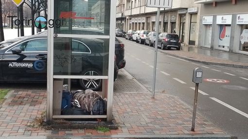 Nuovi poveri, a Torino sempre più anziani e persone sole mangiano in mensa: "Nelle Feste arrivano le famiglie" Nuovi poveri, a Torino sempre più anziani e persone sole mangiano in mensa: "Nelle Feste arrivano le famiglie"