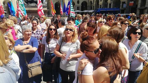Nei nidi e materne di Torino mancano oltre 150 maestre e amministrativi: proteste davanti al Comune (FOTO e VIDEO) Nei nidi e materne di Torino mancano oltre 150 maestre e amministrativi: proteste davanti al Comune (FOTO e VIDEO)