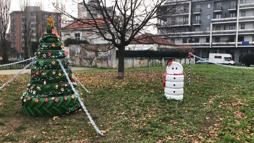 Chi ha rubato il naso al pupazzo di neve di Borgata Parella? (FOTO) Chi ha rubato il naso al pupazzo di neve di Borgata Parella? (FOTO)