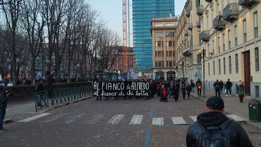 Cospito, da piazza Solferino il raduno del corteo anarchico [FOTO]
