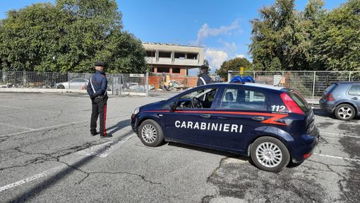 Rave party a Settimo, partecipanti senza distanziamento né mascherine: intervengono i carabinieri Rave party a Settimo, partecipanti senza distanziamento né mascherine: intervengono i carabinieri