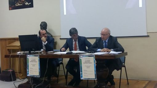 Pinerolo, sul destino dei laboratori di analisi confronto accesso tra l'assessore regionale Saitta e quello cittadino Pezzano Pinerolo, sul destino dei laboratori di analisi confronto accesso tra l'assessore regionale Saitta e quello cittadino Pezzano