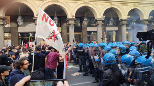 scontri primo maggio scontri primo maggio