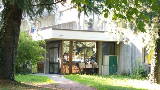 L'ingresso della scuola Romero a Venaria L'ingresso della scuola Romero a Venaria