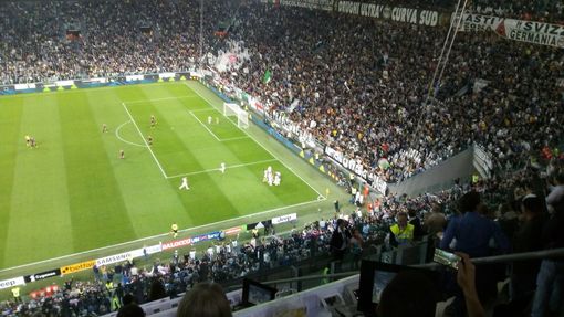 Juve, è Ronaldo-mania: subito esauriti gli abbonamenti allo Stadium Juve, è Ronaldo-mania: subito esauriti gli abbonamenti allo Stadium