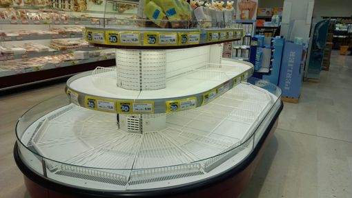 Coronavirus, dopo la corsa ai supermercati ora c'è il rischio dieta (e quello dello spreco). Col &quot;mistero&quot; della farina