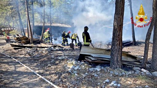 Bardonecchia, incendio al camping di Melezet Bardonecchia, incendio al camping di Melezet
