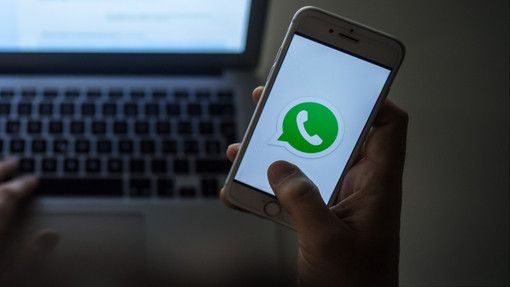 WhatsApp e Instagram in down: difficoltà con accessi per utenti di tutta Italia WhatsApp e Instagram in down: difficoltà con accessi per utenti di tutta Italia