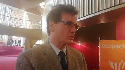 Teatro Regio, si insedia il nuovo sovrintendente Graziosi: "Allenatore di una squadra che gioca benissimo" (VIDEO) Teatro Regio, si insedia il nuovo sovrintendente Graziosi: "Allenatore di una squadra che gioca benissimo" (VIDEO)