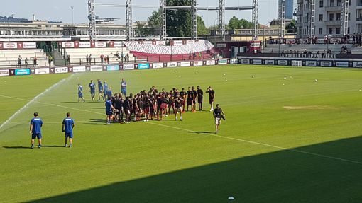 immagini per gentile concessione di Taxi Granata &amp; Friends