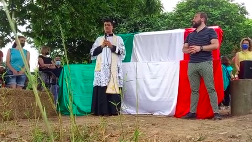 Caluso: inaugurata ieri la panchina gigante dedicata alla Ninfa Albaluca, &quot;mamma&quot; dell'Erbaluce
