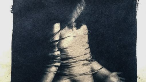 &quot;Femminino a perdere&quot;, la mostra personale di Eugenio Sinatra