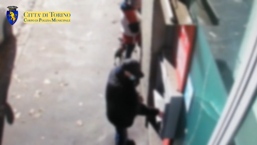 fermo immagine borseggiatori fermo immagine borseggiatori