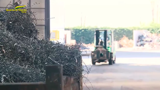 Scoperto giro da oltre 10 milioni di euro per la compravendita illecita di ferro Scoperto giro da oltre 10 milioni di euro per la compravendita illecita di ferro