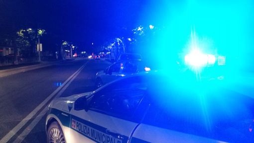 Torino, ubriaco al volante "brucia" 4 semafori rossi: tolti 54 punti di patente Torino, ubriaco al volante "brucia" 4 semafori rossi: tolti 54 punti di patente