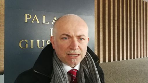 Torino, Davide Mattiello presenta un esposto contro Forza Nuova e Casa Pound (VIDEO) Torino, Davide Mattiello presenta un esposto contro Forza Nuova e Casa Pound (VIDEO)