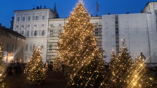 accensione albero natale
