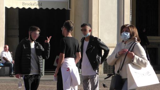 mascherine all'aperto nelle zone affollate